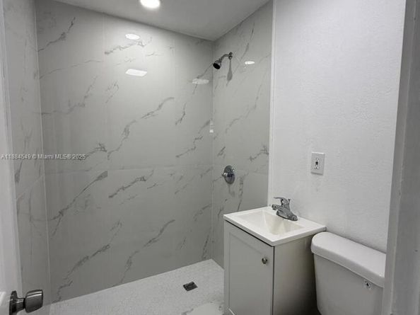 4400 SW 36th St, West Park FL 33023