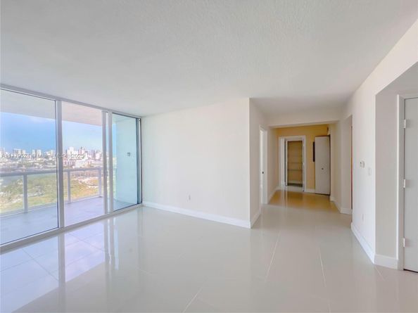 1861 NW S River Dr 2209, Miami FL 33125