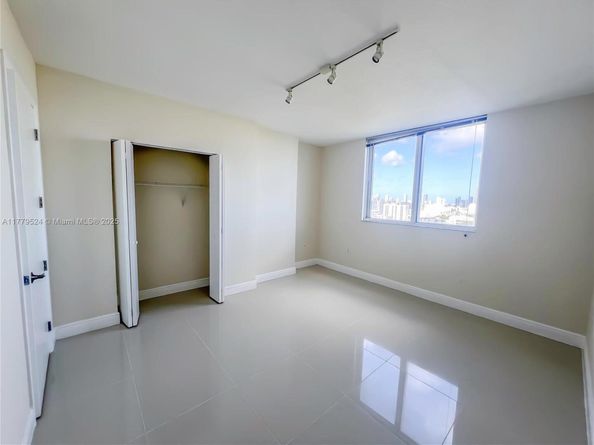 1861 NW S River Dr 2209, Miami FL 33125