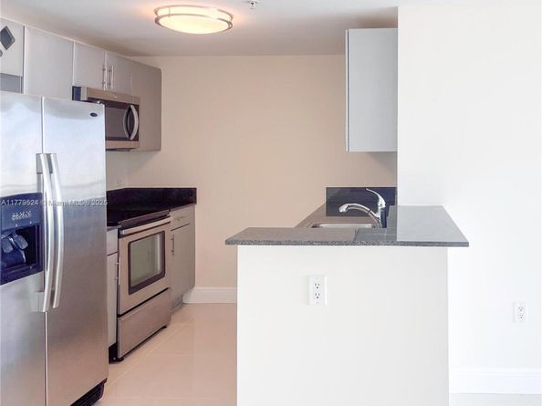 1861 NW S River Dr 2209, Miami FL 33125