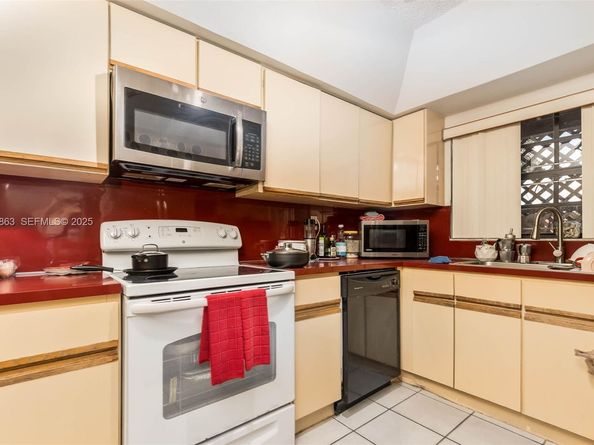 2740 SW 23rd St, Miami FL 33145