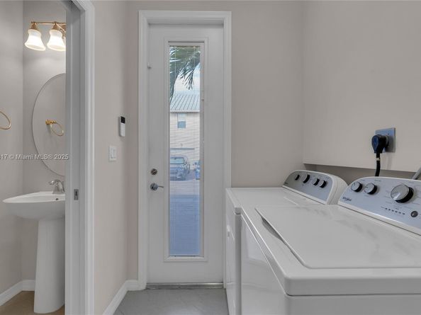 4810 Eucalyptus Dr 3, Hollywood FL 33021