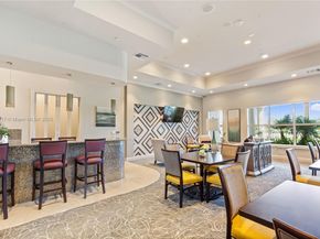 4810 Eucalyptus Dr 3, Hollywood FL 33021