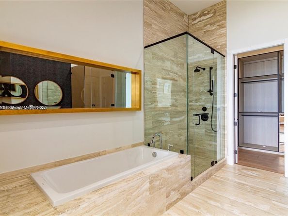 2900 NE 7th Ave 5002, Miami FL 33137