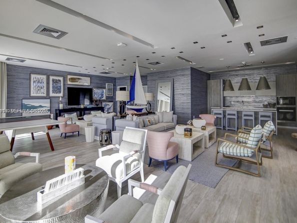 2900 NE 7th Ave 5002, Miami FL 33137