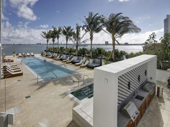 2900 NE 7th Ave 5002, Miami FL 33137