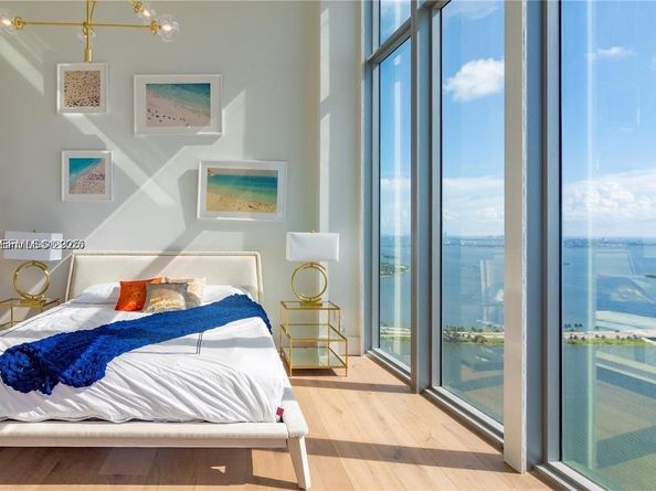 2900 NE 7th Ave 5002, Miami FL 33137