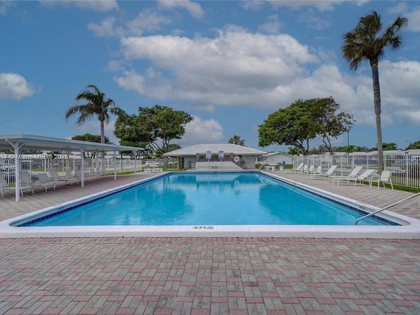 2800 W Golf Blvd 219, Pompano Beach FL 33064