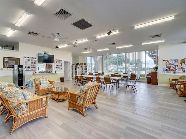 2800 W Golf Blvd 219, Pompano Beach FL 33064