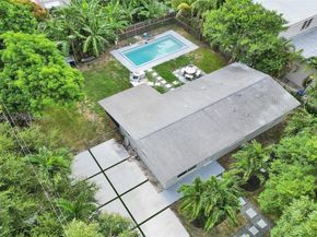 21021 NE 13th Pl, Miami FL 33179