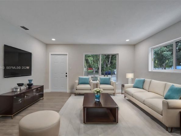 21021 NE 13th Pl, Miami FL 33179