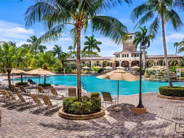 6163 NW 124th Dr, Coral Springs FL 33076