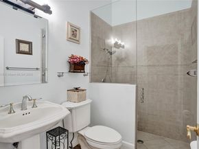 6163 NW 124th Dr, Coral Springs FL 33076