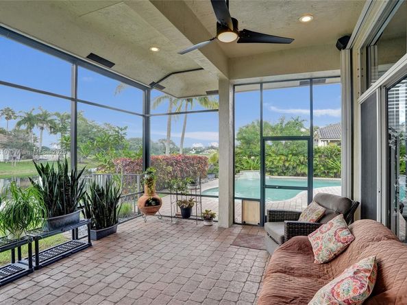 6163 NW 124th Dr, Coral Springs FL 33076
