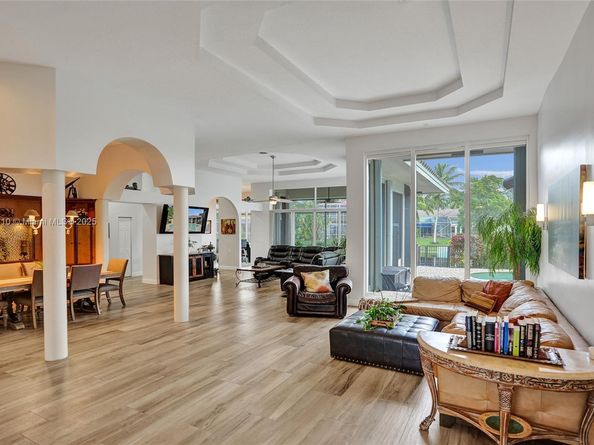 6163 NW 124th Dr, Coral Springs FL 33076
