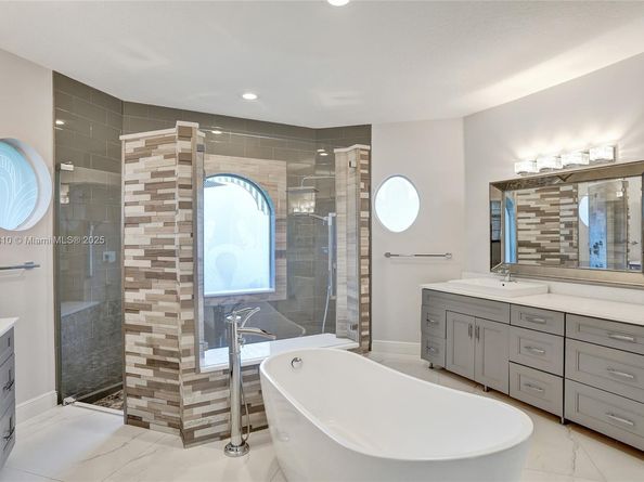6163 NW 124th Dr, Coral Springs FL 33076