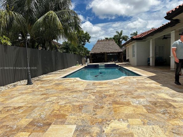 12365 NW 6th St, Miami FL 33182