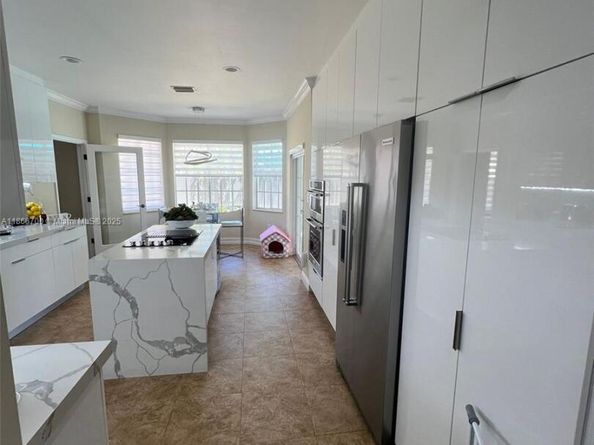 12365 NW 6th St, Miami FL 33182