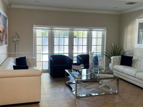12365 NW 6th St, Miami FL 33182