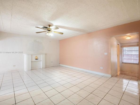 820 86th St, Miami Beach FL 33141
