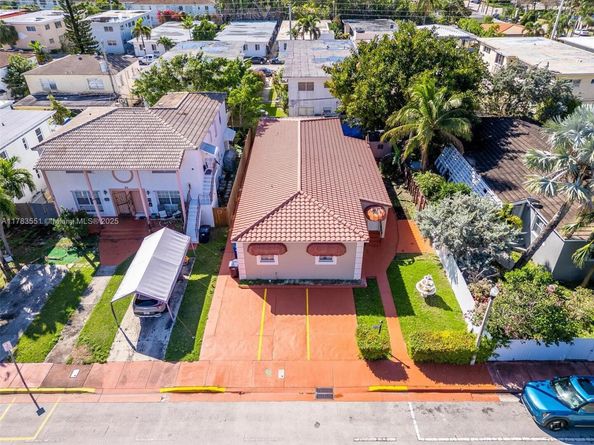 820 86th St, Miami Beach FL 33141