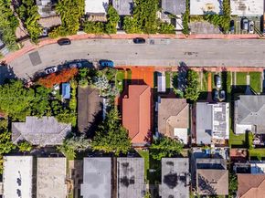 820 86th St, Miami Beach FL 33141