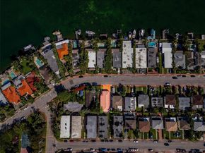 820 86th St, Miami Beach FL 33141
