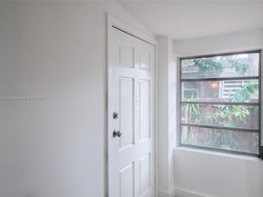 820 86th St, Miami Beach FL 33141