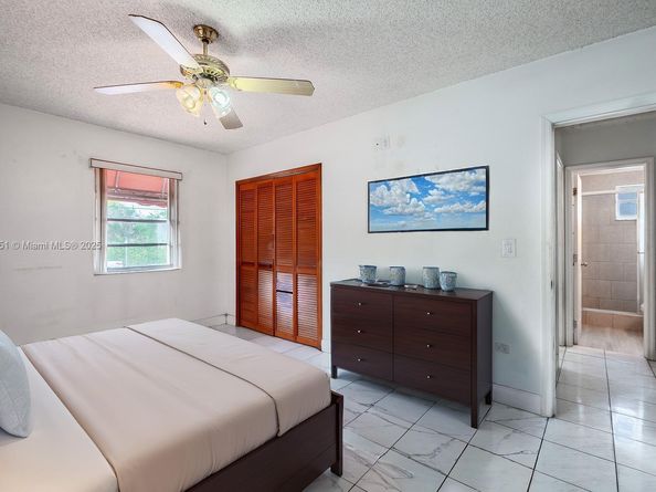 820 86th St, Miami Beach FL 33141