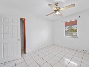820 86th St, Miami Beach FL 33141