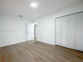 820 86th St, Miami Beach FL 33141