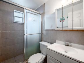 820 86th St, Miami Beach FL 33141