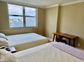 770 Claughton Island Dr 1613, Miami FL 33131