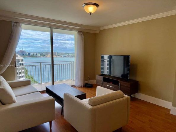 770 Claughton Island Dr 1613, Miami FL 33131