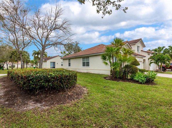 18823 SW 28th St, Miramar FL 33029