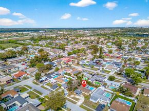 7761 NW 36th St, Davie FL 33024