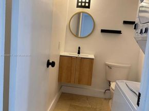 260 NW 107th Ave 204, Miami FL 33172