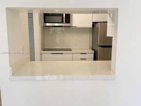 260 NW 107th Ave 204, Miami FL 33172