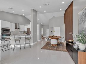 933 Falling Water Rd, Weston FL 33326