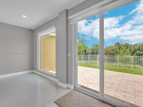 933 Falling Water Rd, Weston FL 33326