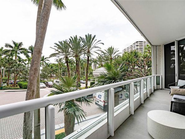 21205 Yacht Club Drive 304, Aventura FL 33180