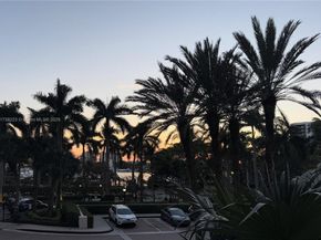 21205 Yacht Club Drive 304, Aventura FL 33180