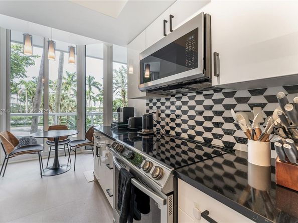 21205 Yacht Club Drive 304, Aventura FL 33180
