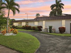 20 W Tropical Way, Plantation FL 33317