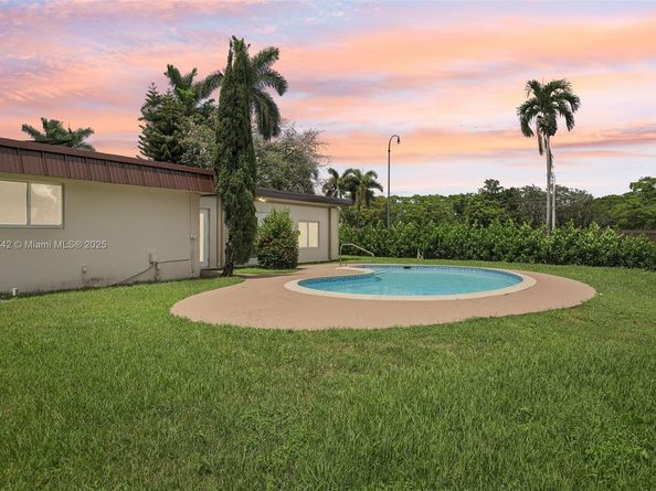 20 W Tropical Way, Plantation FL 33317