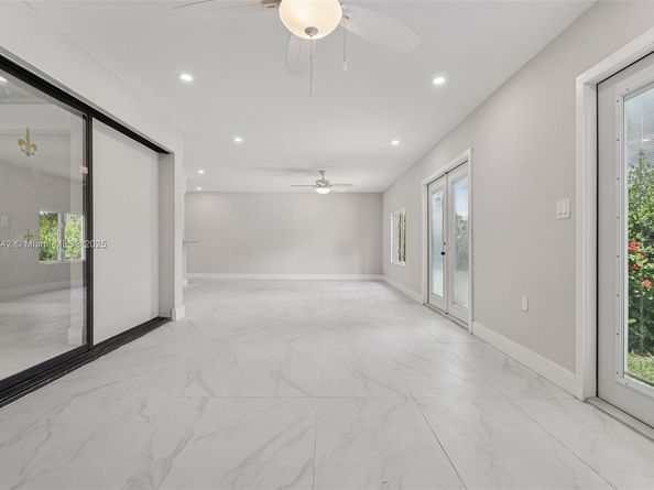 20 W Tropical Way, Plantation FL 33317