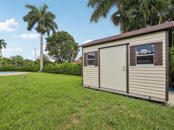 20 W Tropical Way, Plantation FL 33317