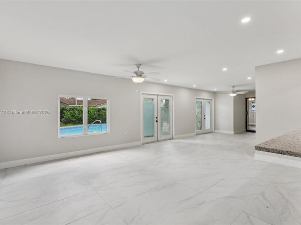20 W Tropical Way, Plantation FL 33317