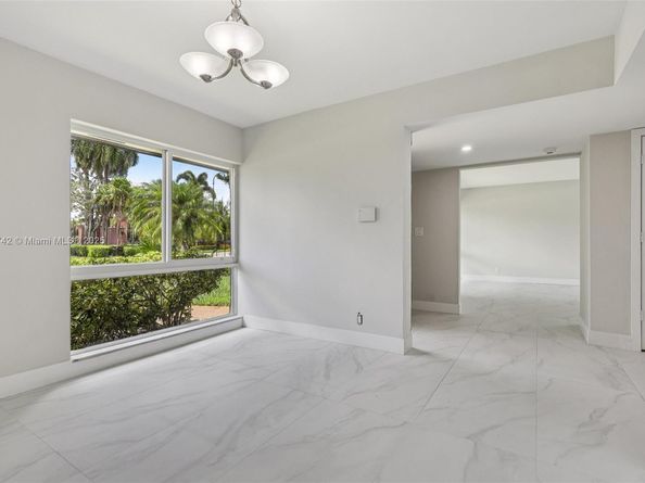 20 W Tropical Way, Plantation FL 33317