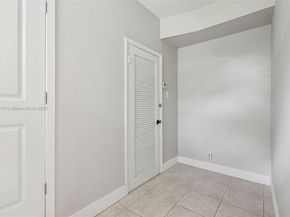 20 W Tropical Way, Plantation FL 33317